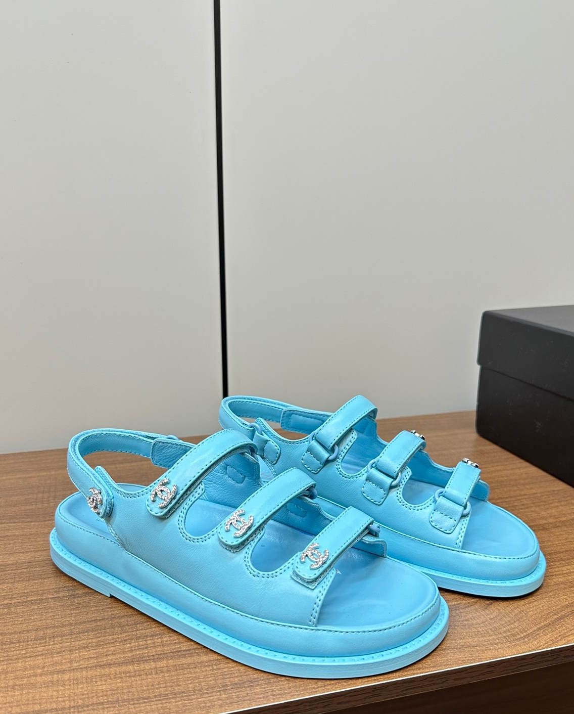 CHL Sandals 3 Color 's