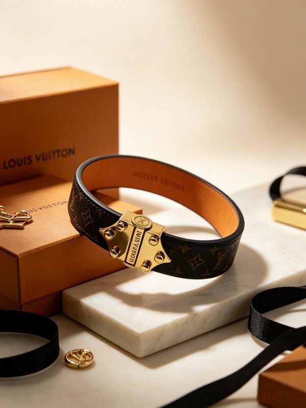 LU Fashion Bracelet