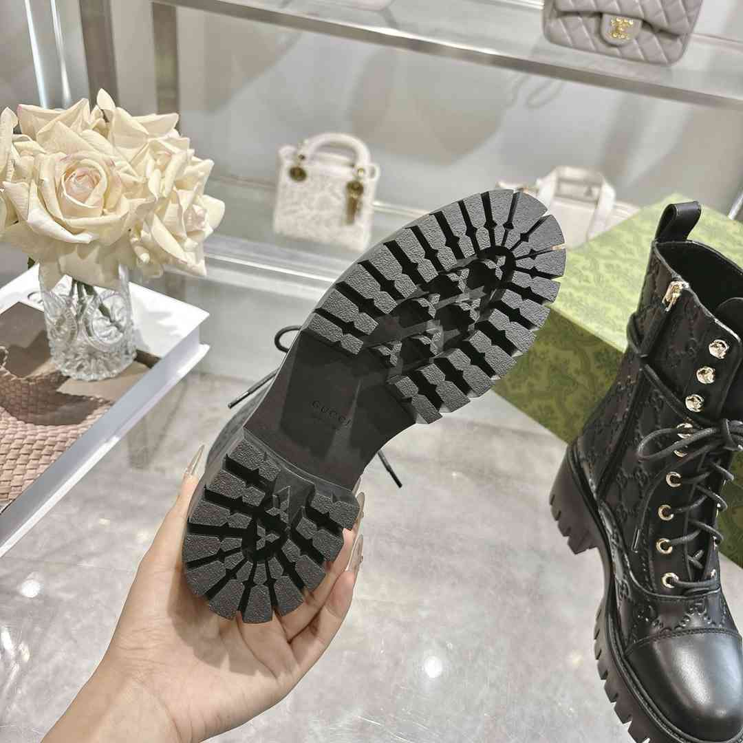 GU Woman Boots Combat 42