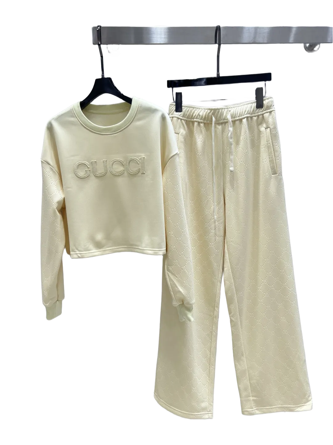 GU Sport Suits Woman