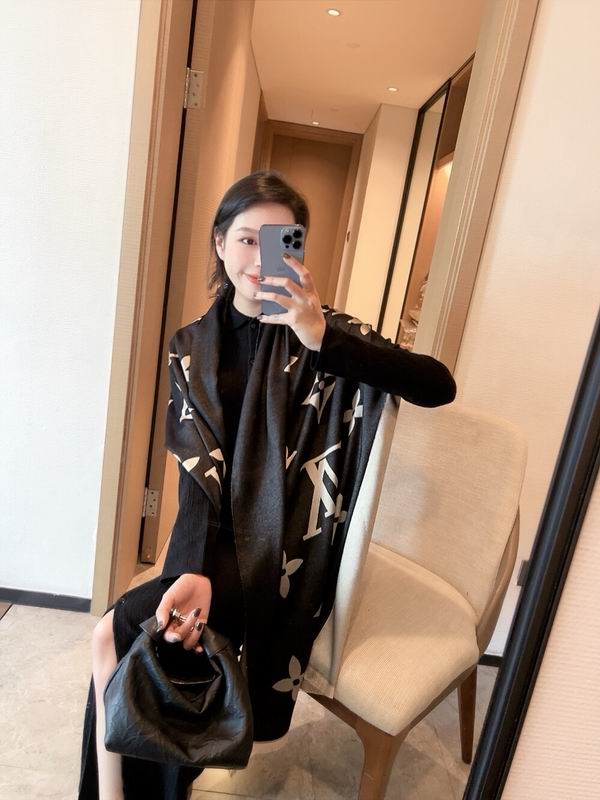 LU Scarf