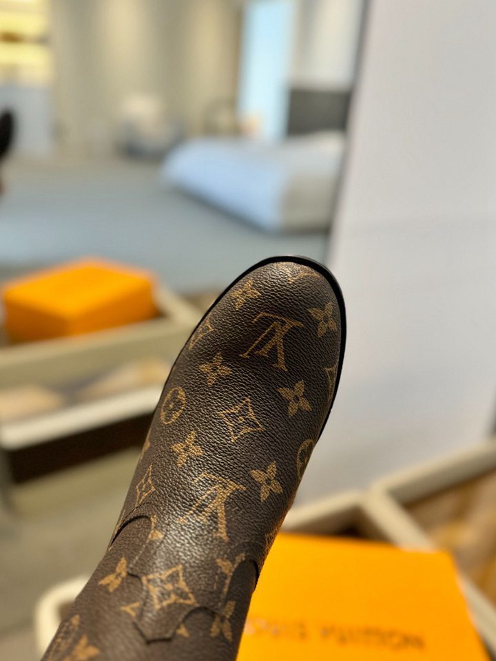 LU Boots Woman