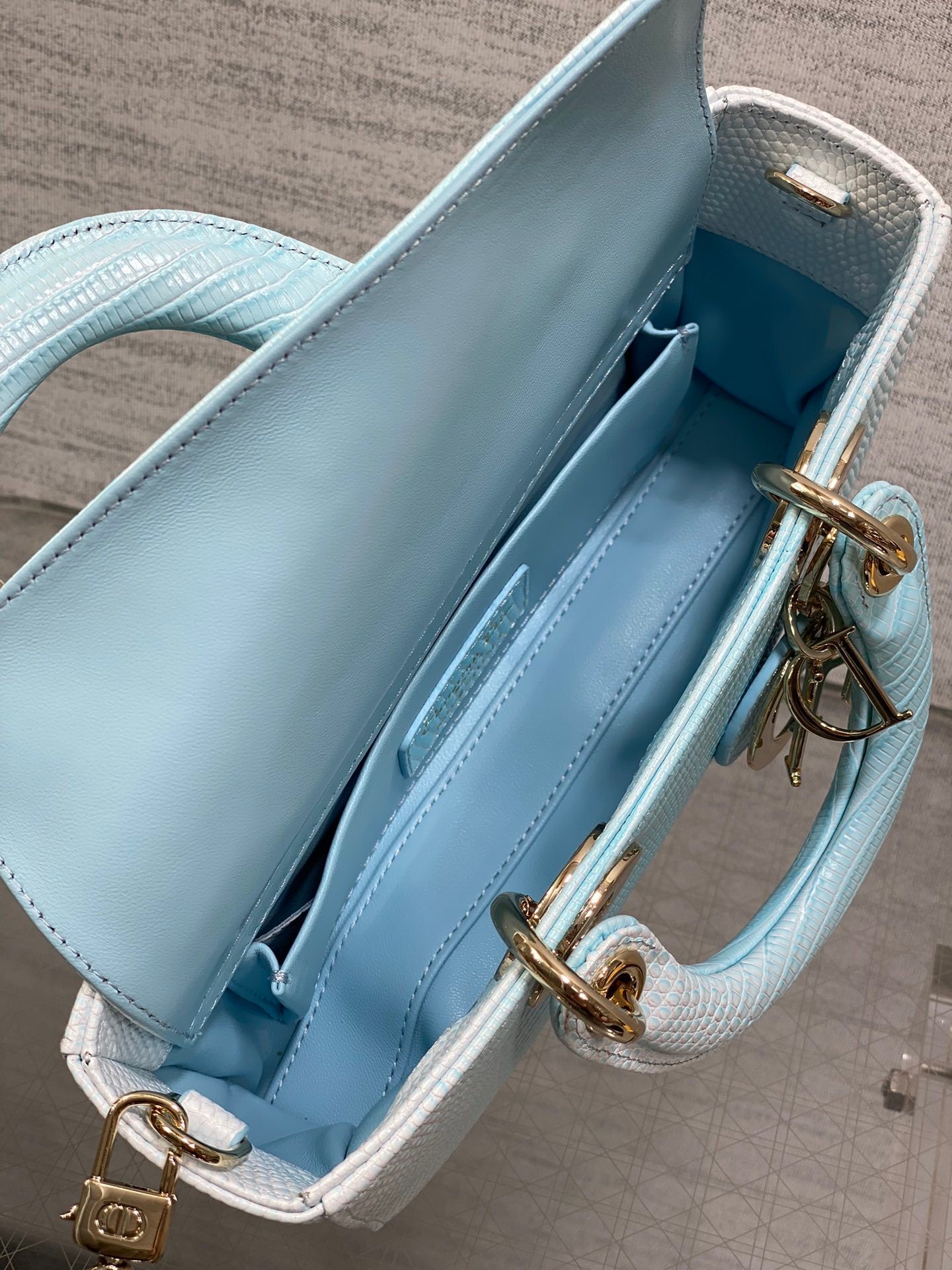 CHD Bag limited