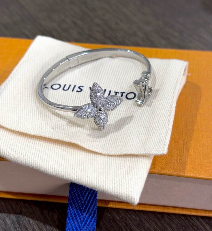 LU Fashion Bracelet