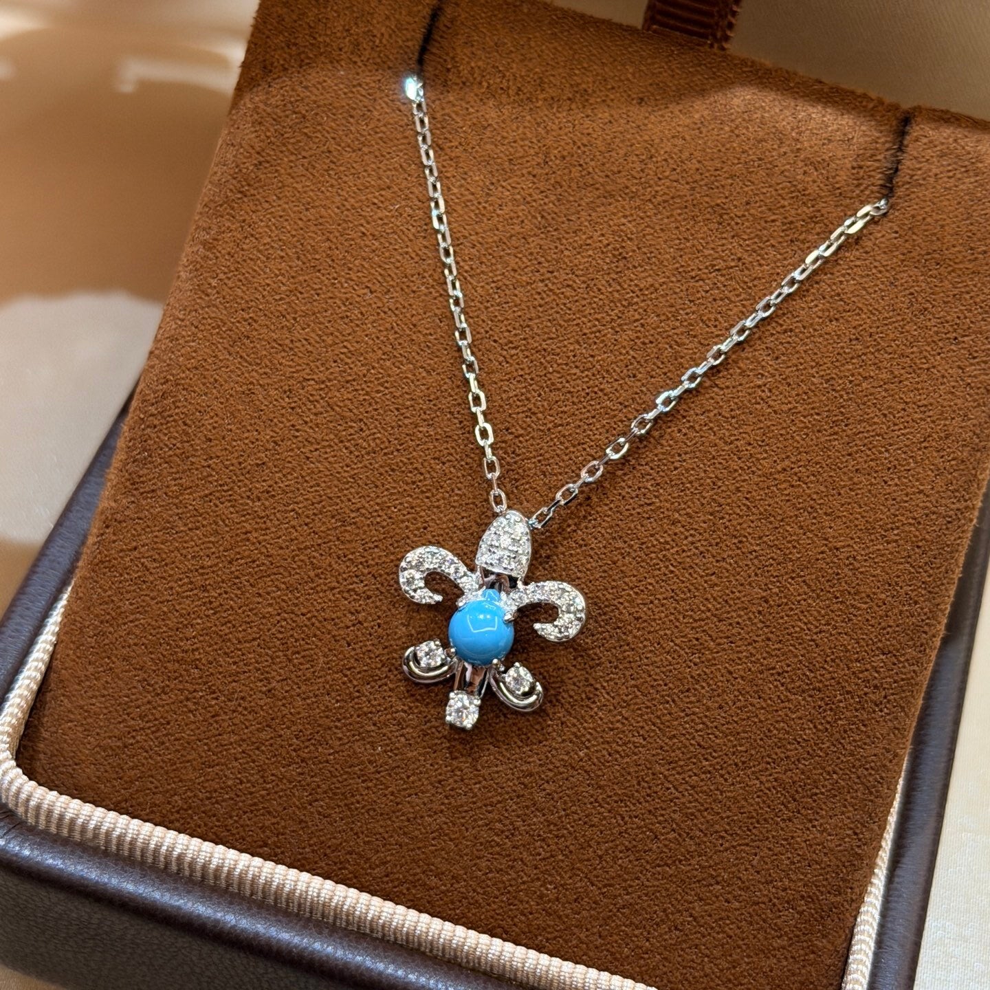 CHROM H Necklace