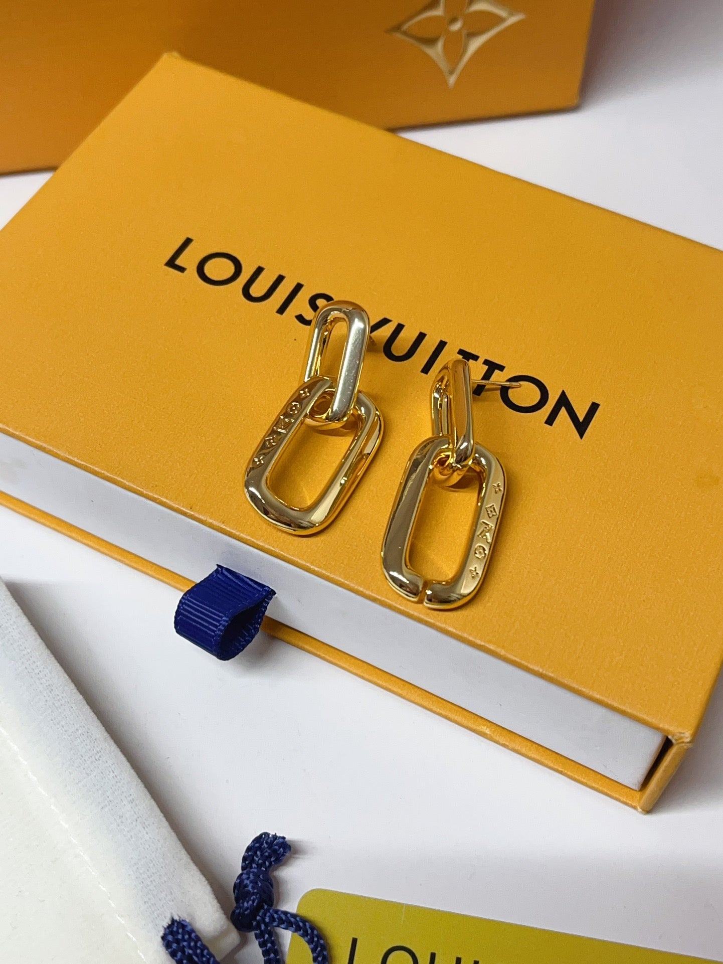 LU Earrings SALE-min order required