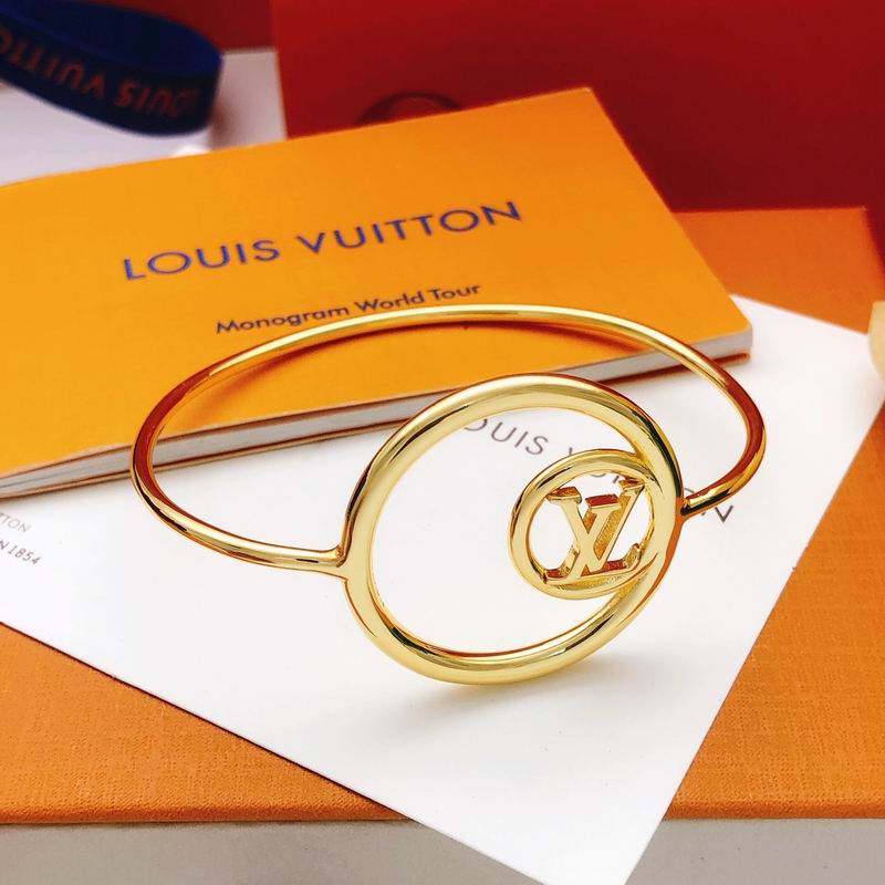 LU Fashion Bracelet