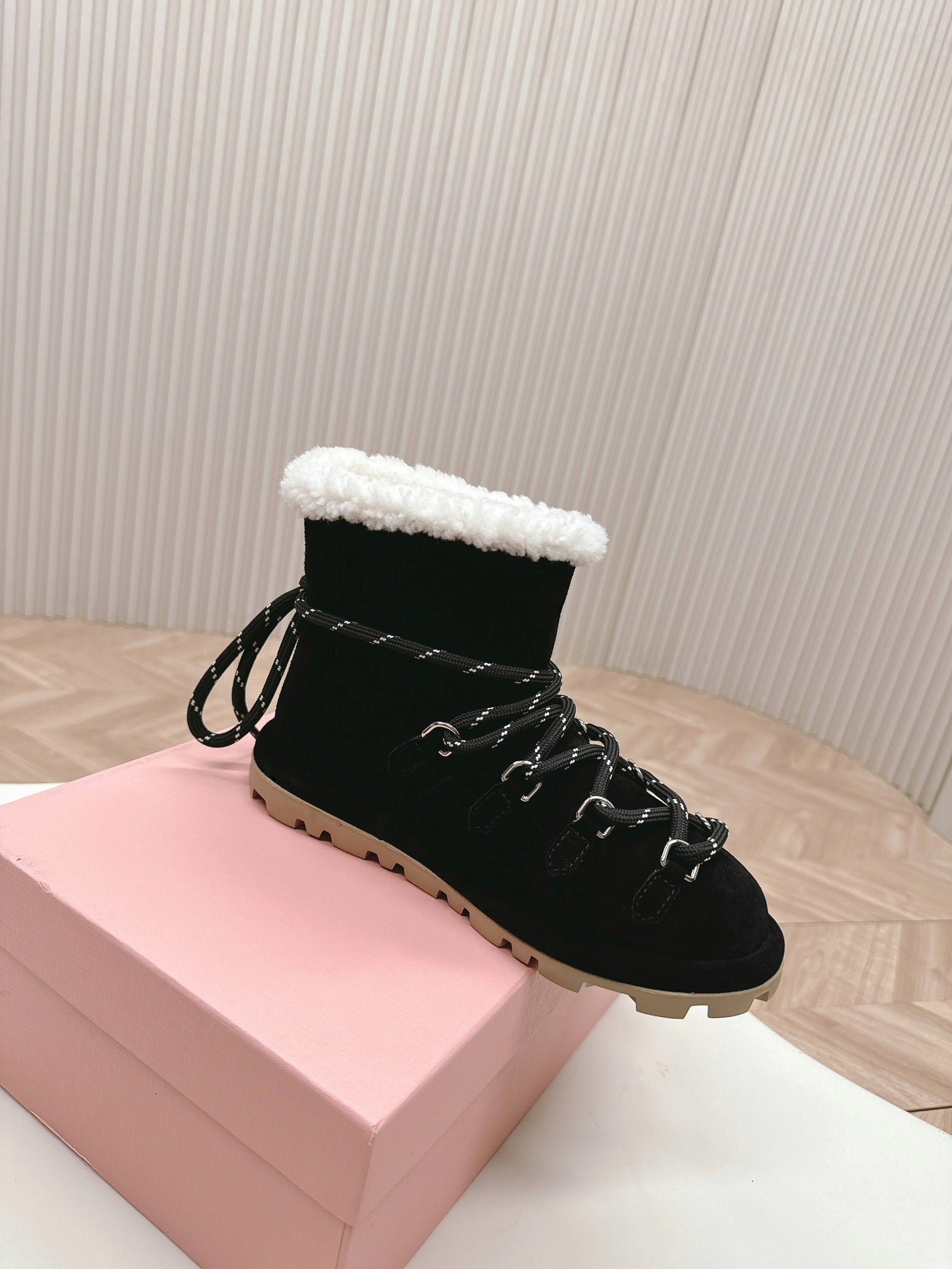 MIU MI Boots UGG 2 Color's