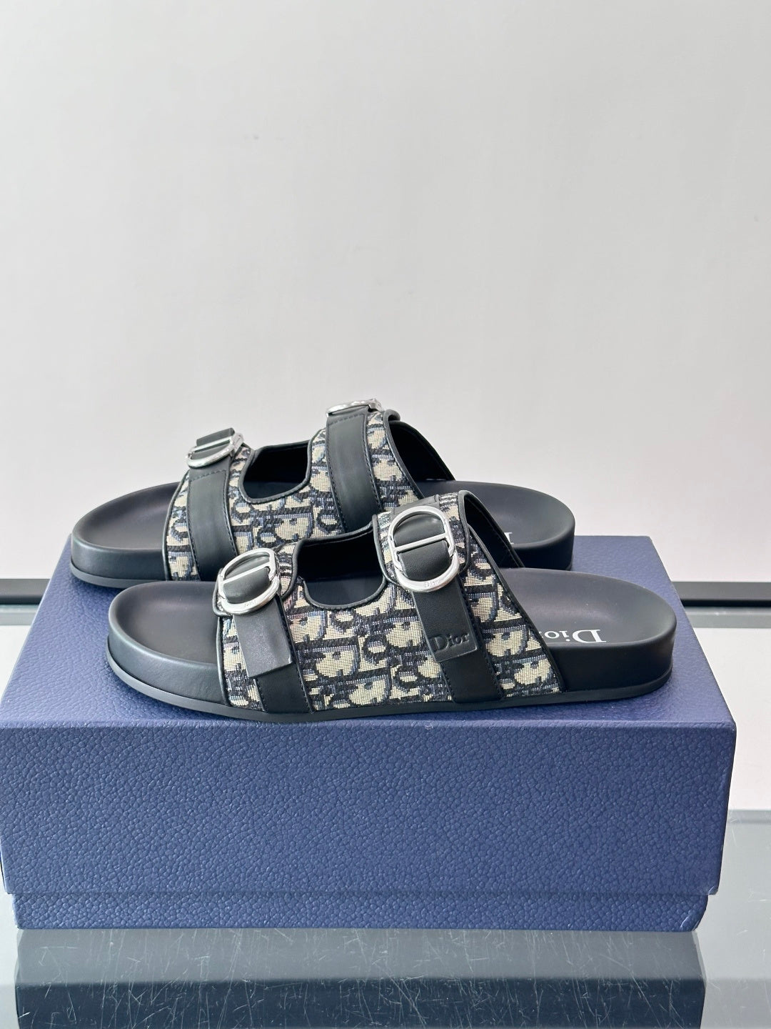 CHD Slippers Man Size 2 Color's 46