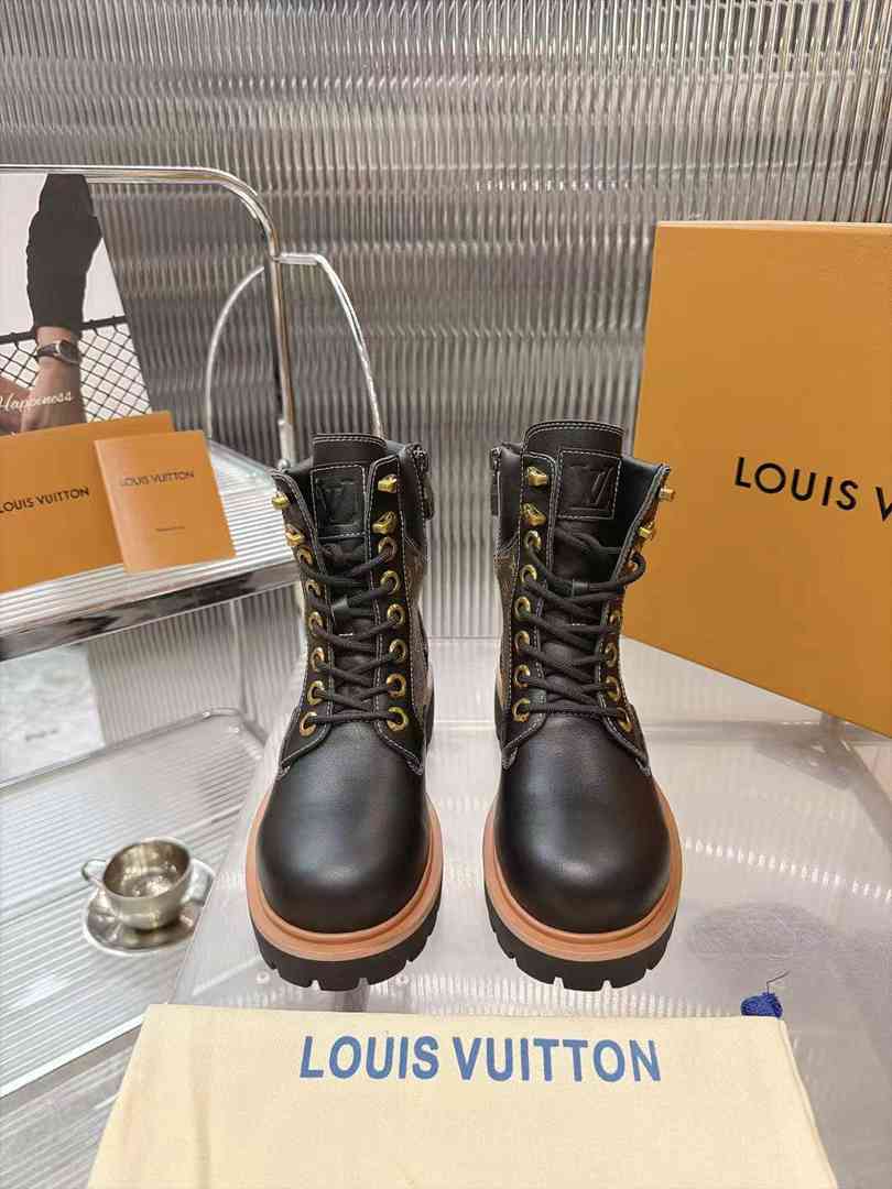 LU vs TIMBER LAND Boots 46