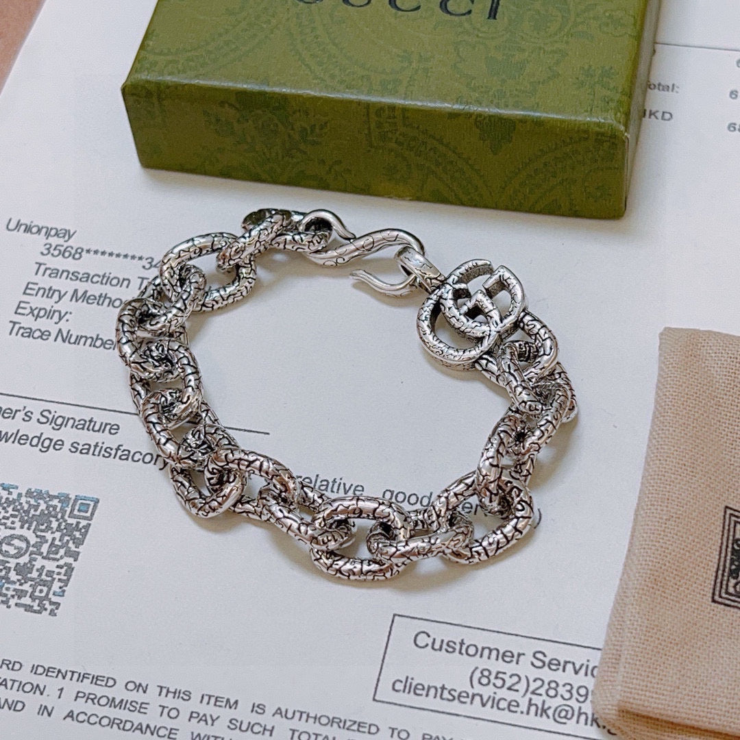 GU Fashion Bracelet