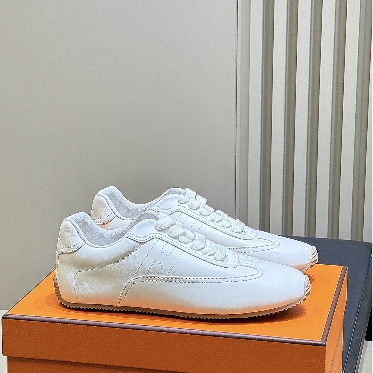 HRM Sneakers Woman 3 Color 's