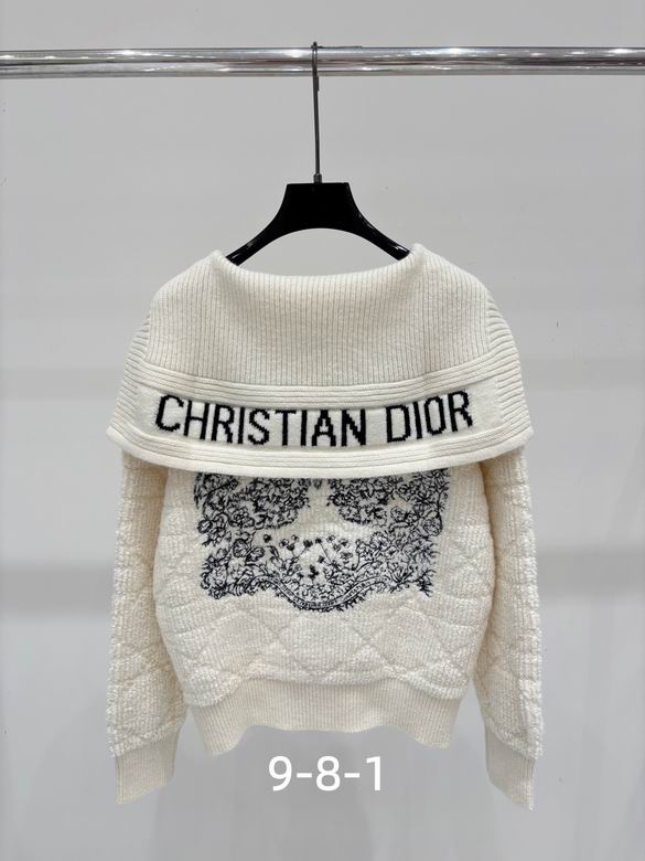 CHD woman Sweater