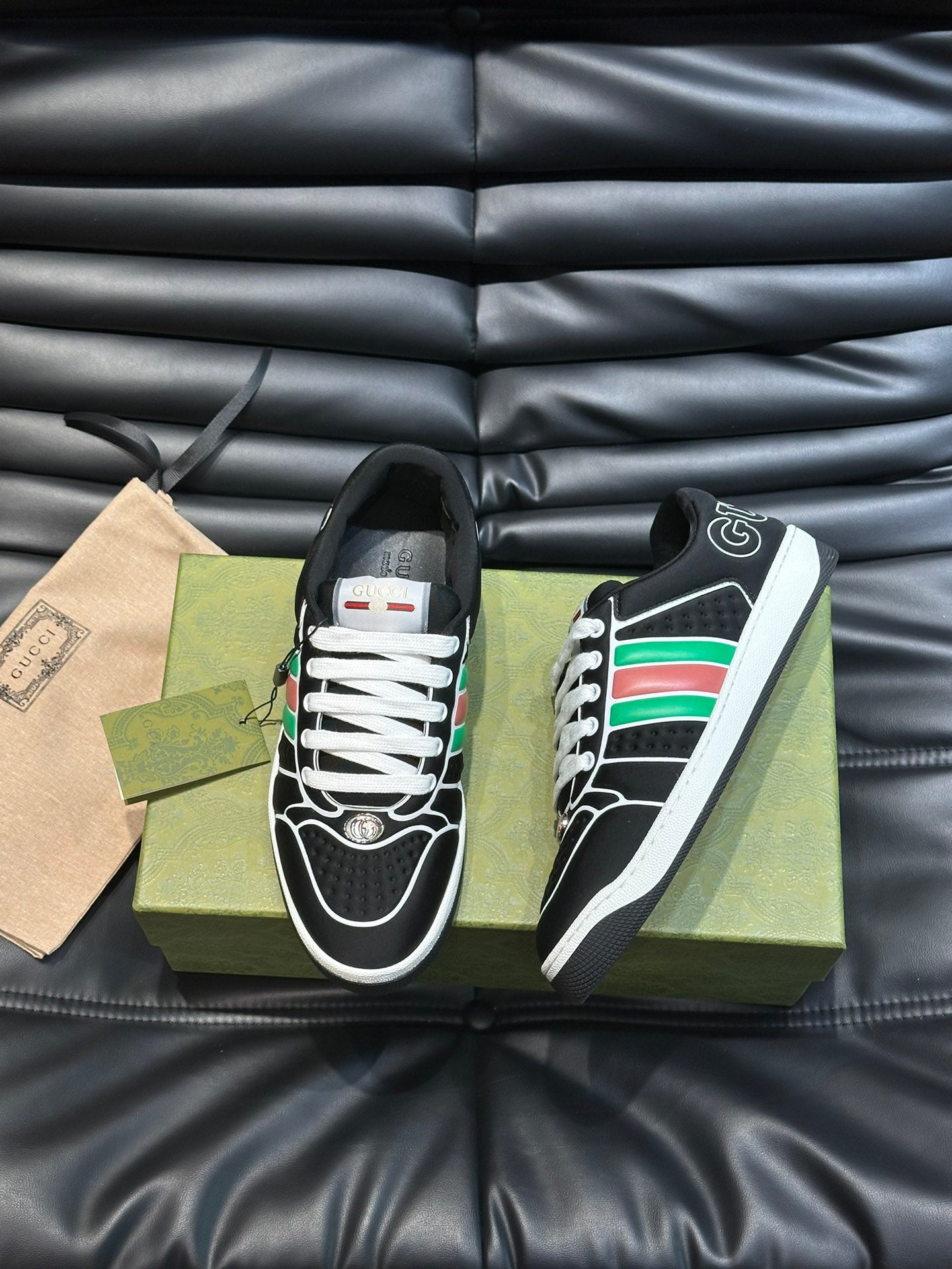 GU Sneakers Man
