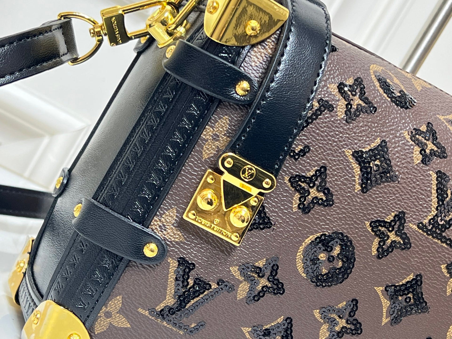 LU bag Trunk Monogram 23 cm