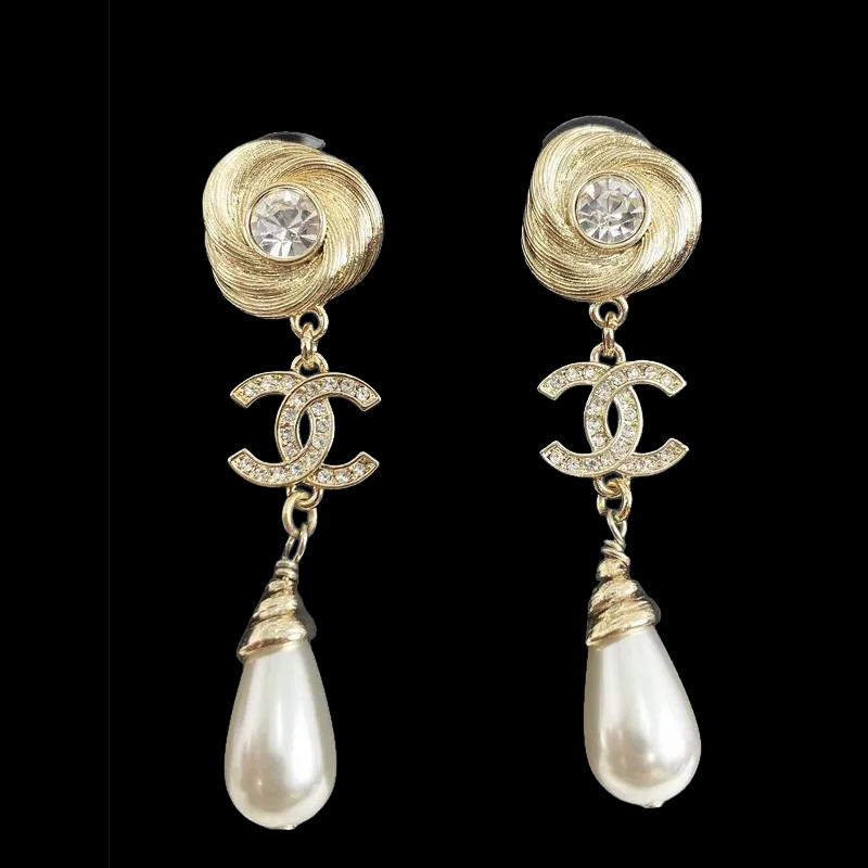 CHL Fashion earrings