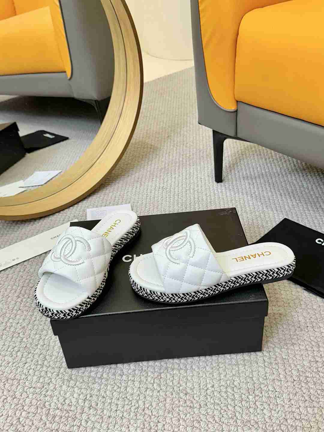 CHL Slippers 3 Color's Woman