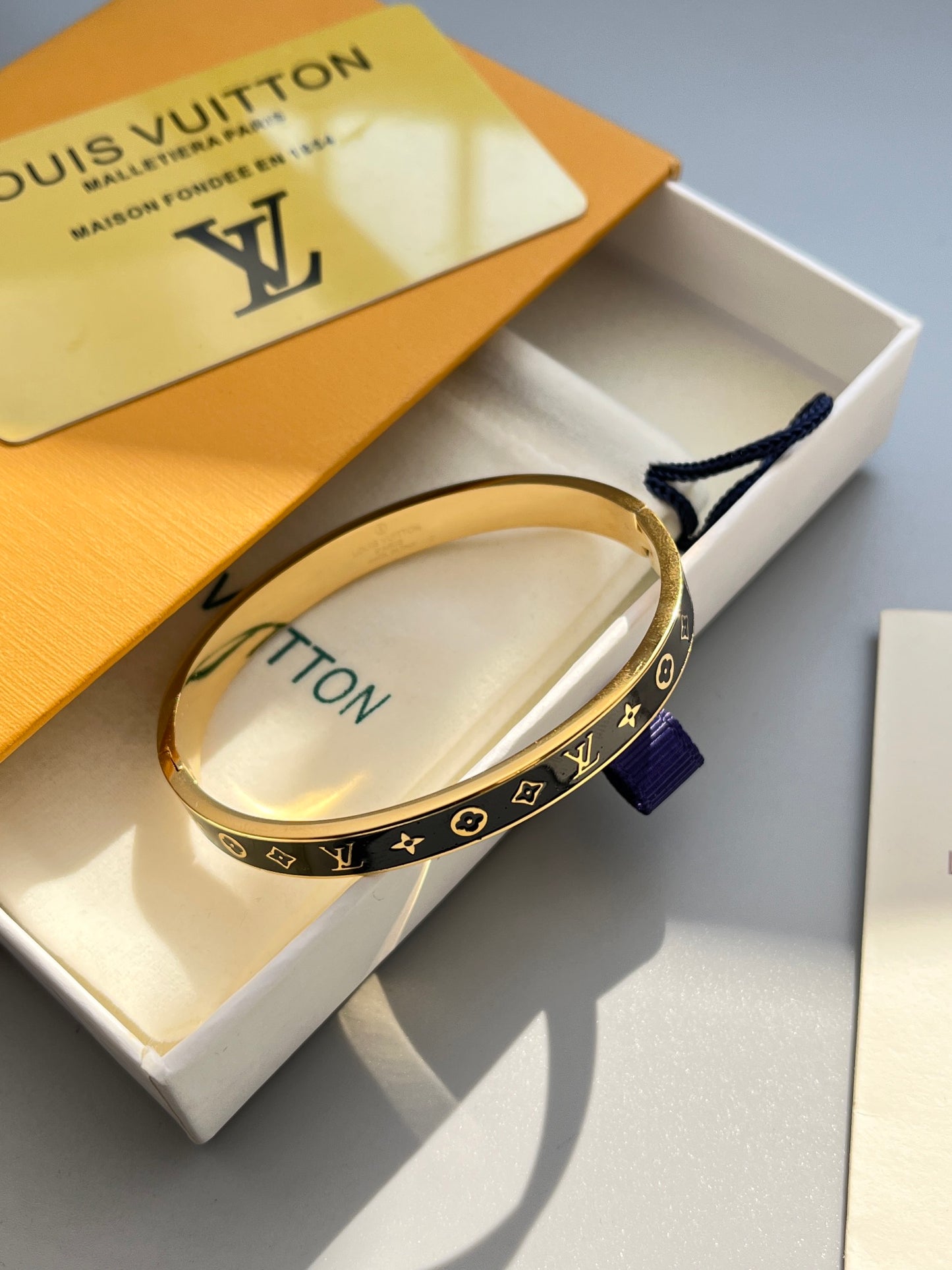 LU Fashion Bracelet SALE-min order required