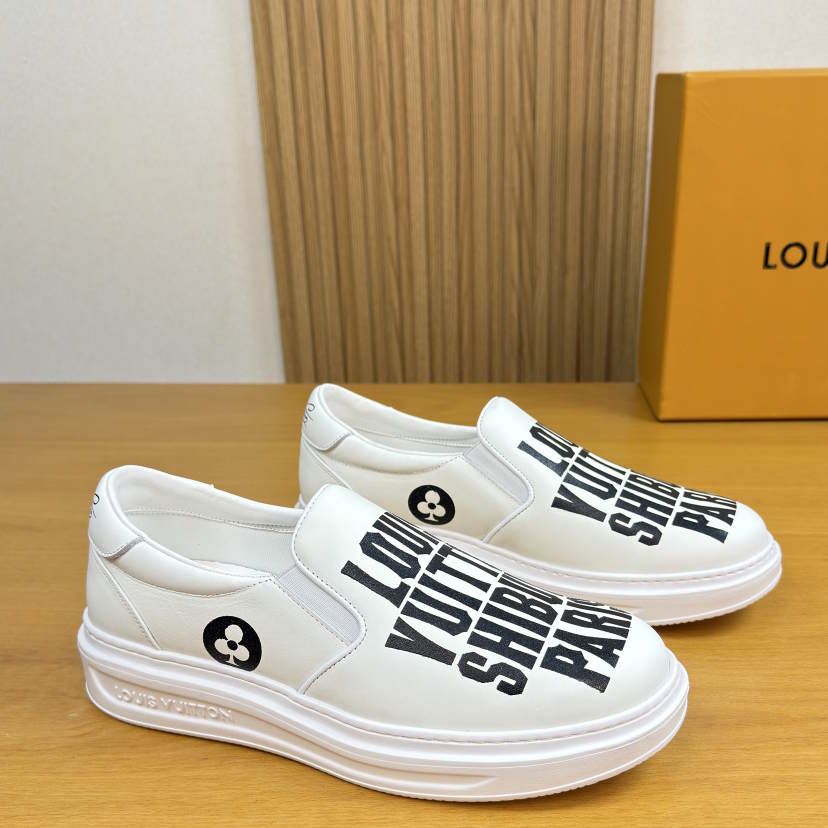 LU Sneakers