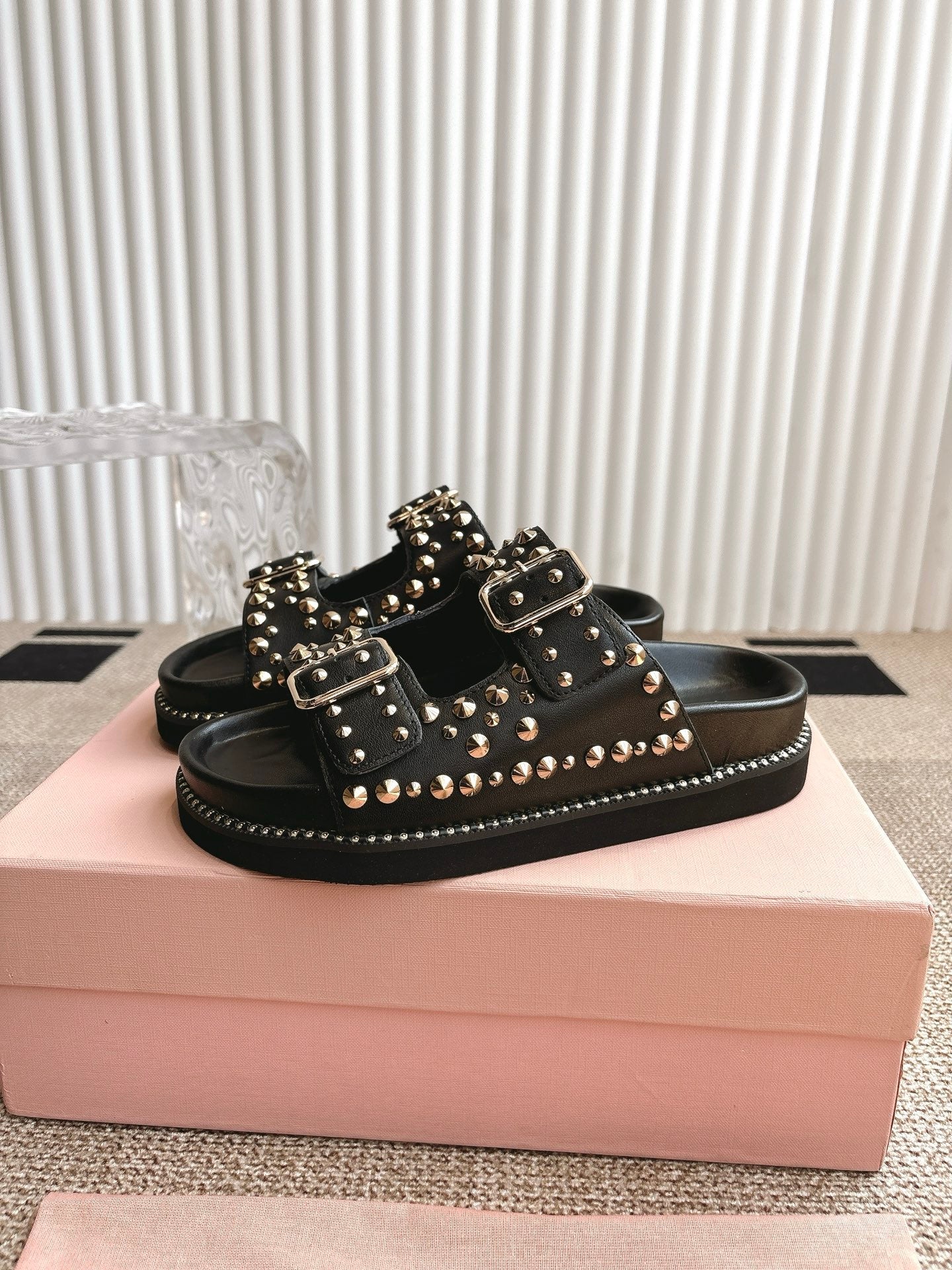 MIU MI Slippers Sandals 2 Color's Woman