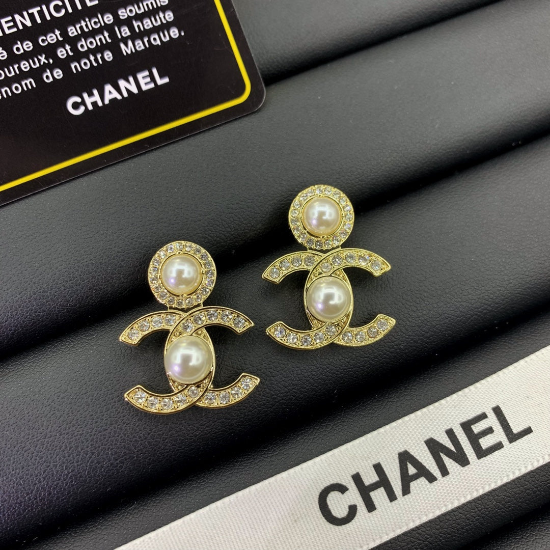 CHL Fashion earrings