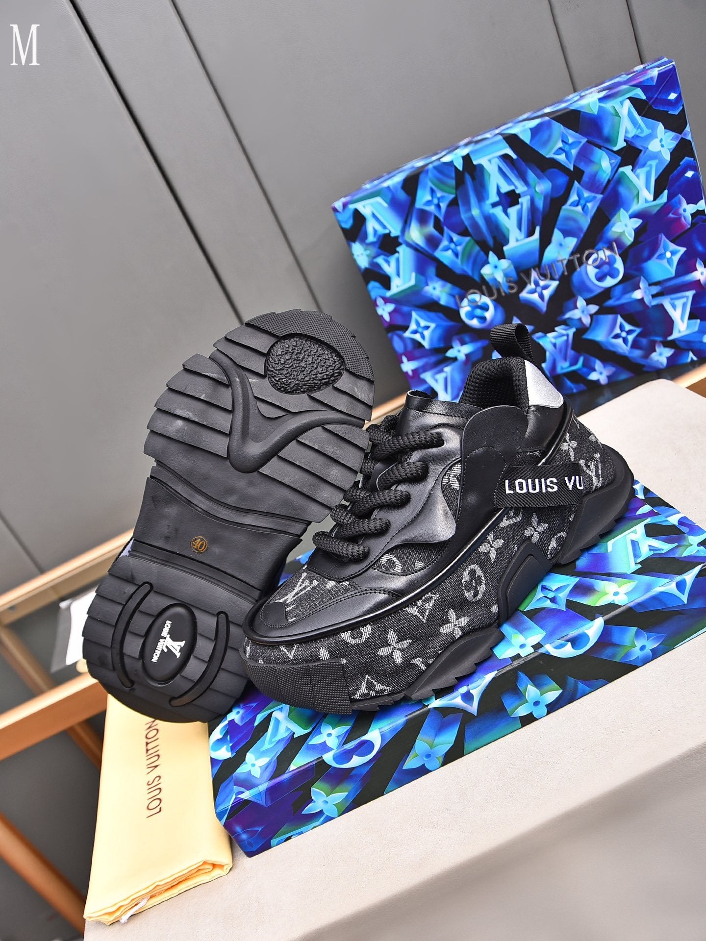 LU Sneakers 2 Color's