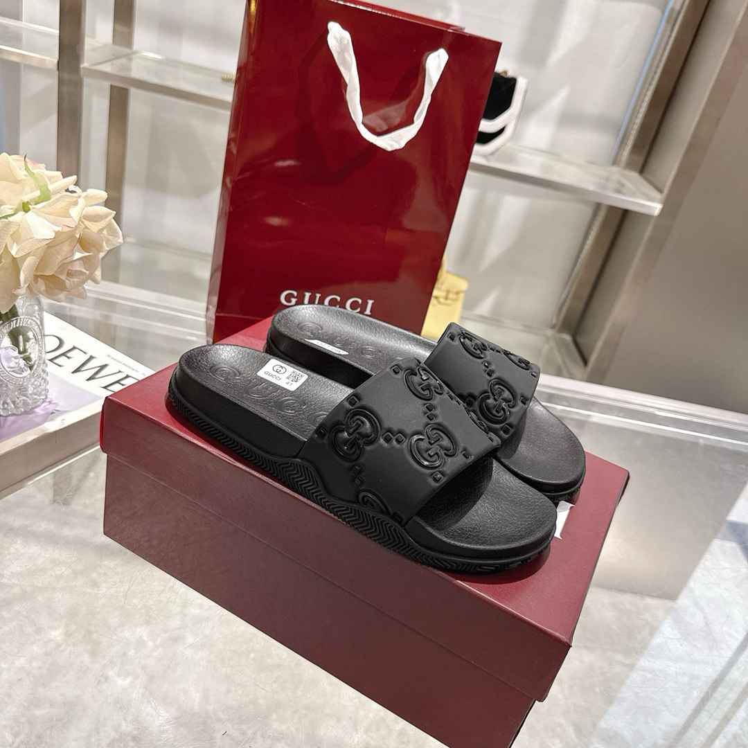 GU Slippers 2 Color 's Man