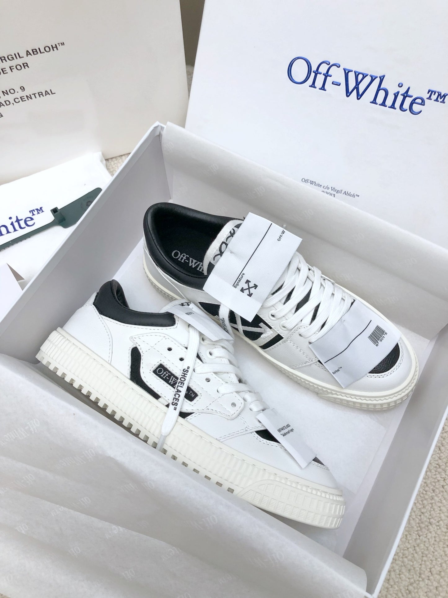 OFF WITE Sneakers 2 Color's