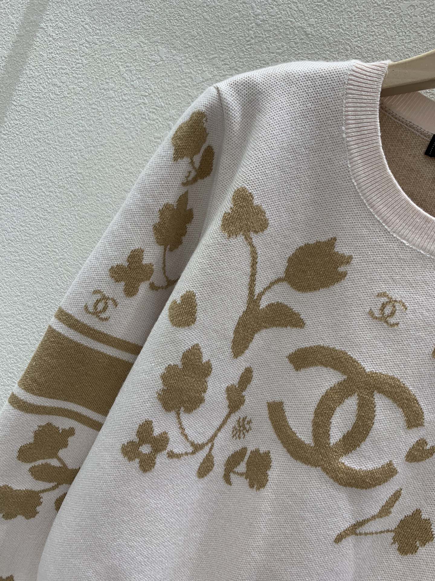 CHL Sweater Woman 2 Color's Limited