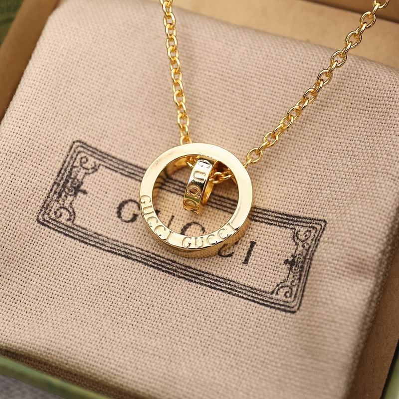 GU Fashion Necklace