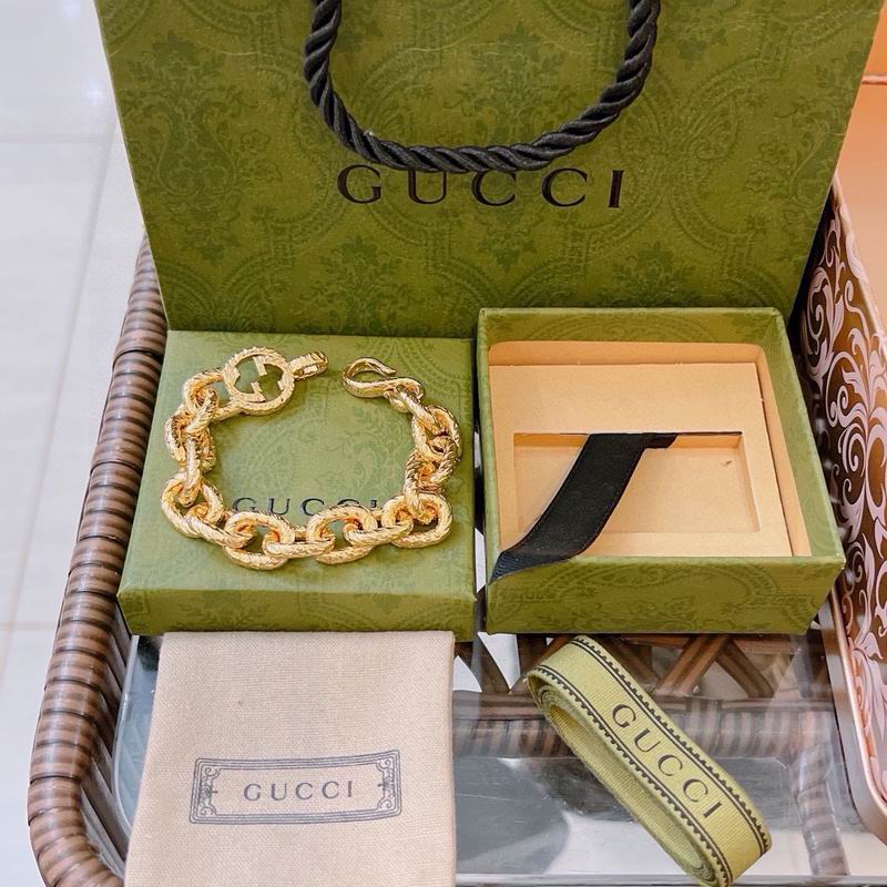 GU Fashion Bracelet