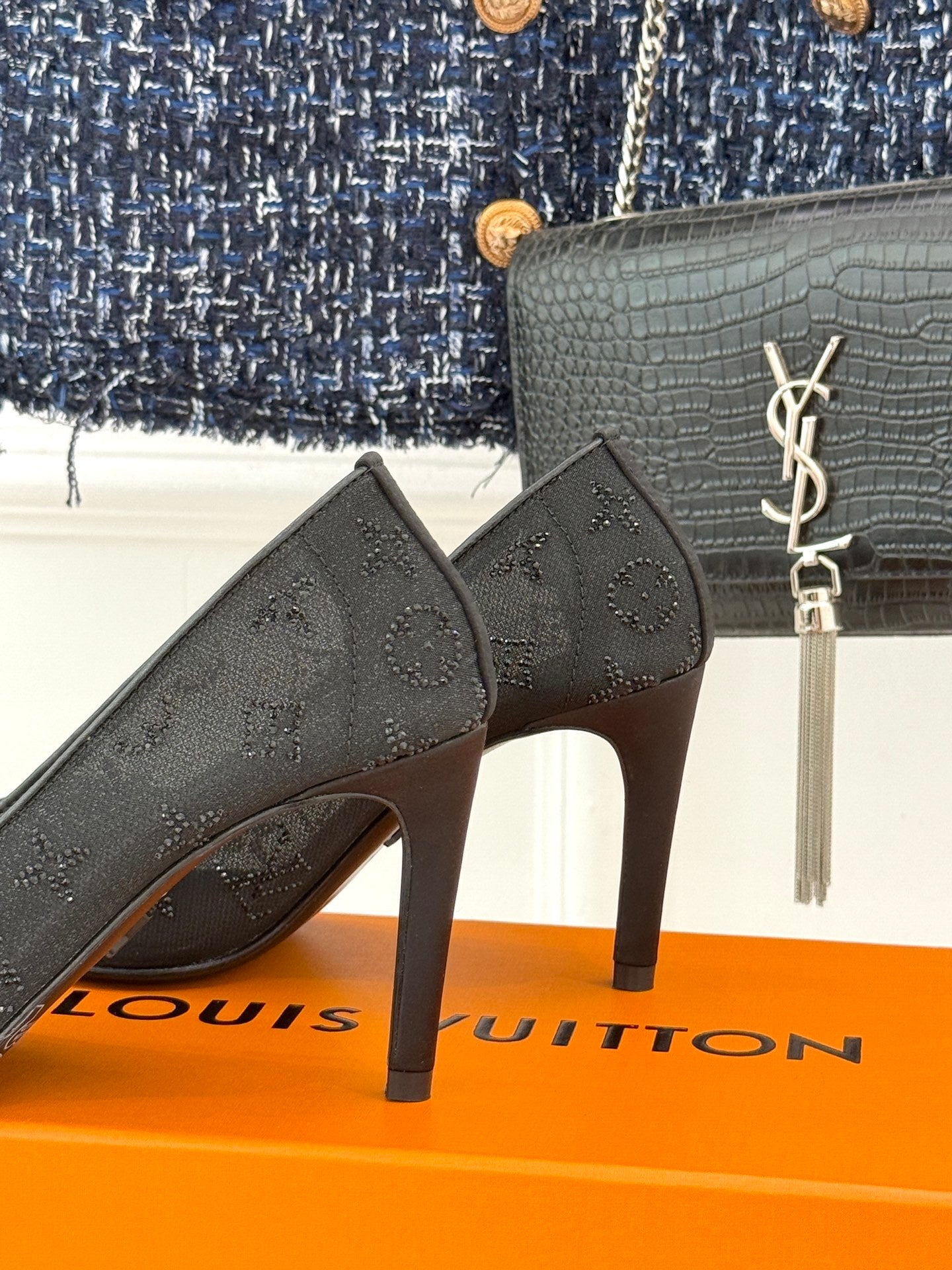 LU Shoes Woman 2 Color's Heels