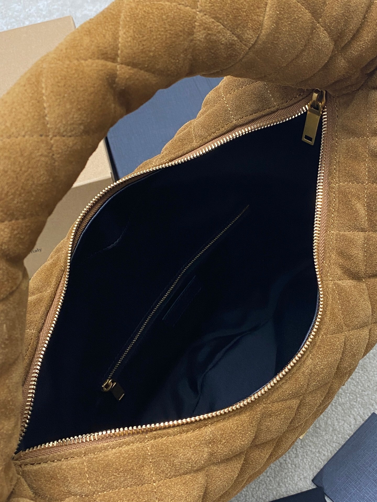 Y L I CARE suede bag 47 cm