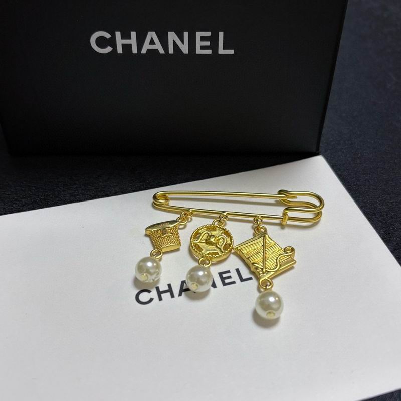 CHL Fashion Brooch