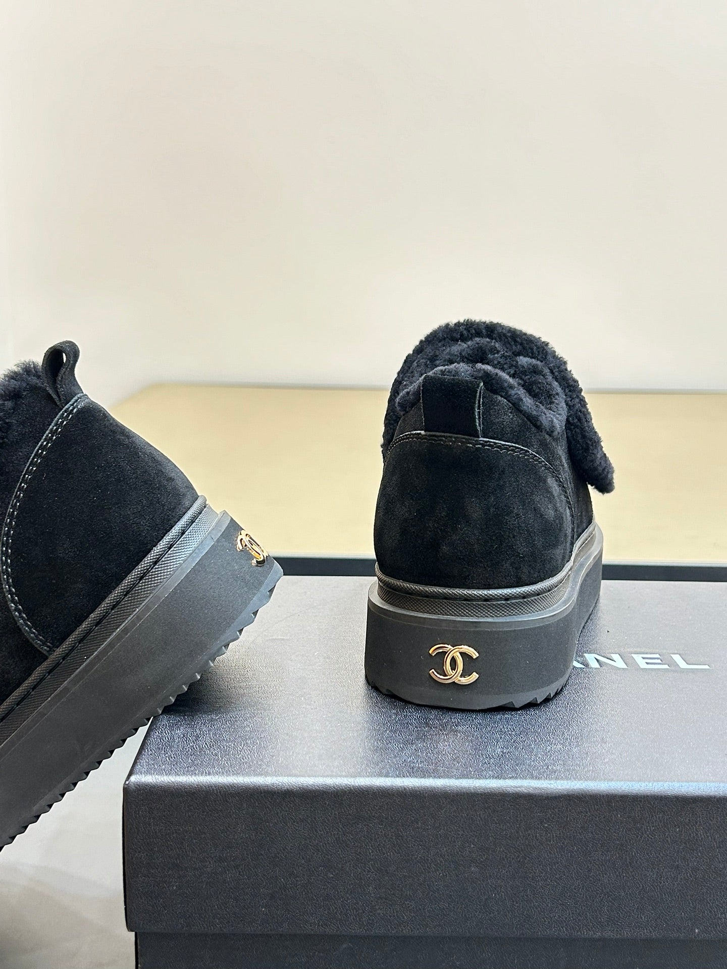 CHL Shearling Shoes 2 Color 's