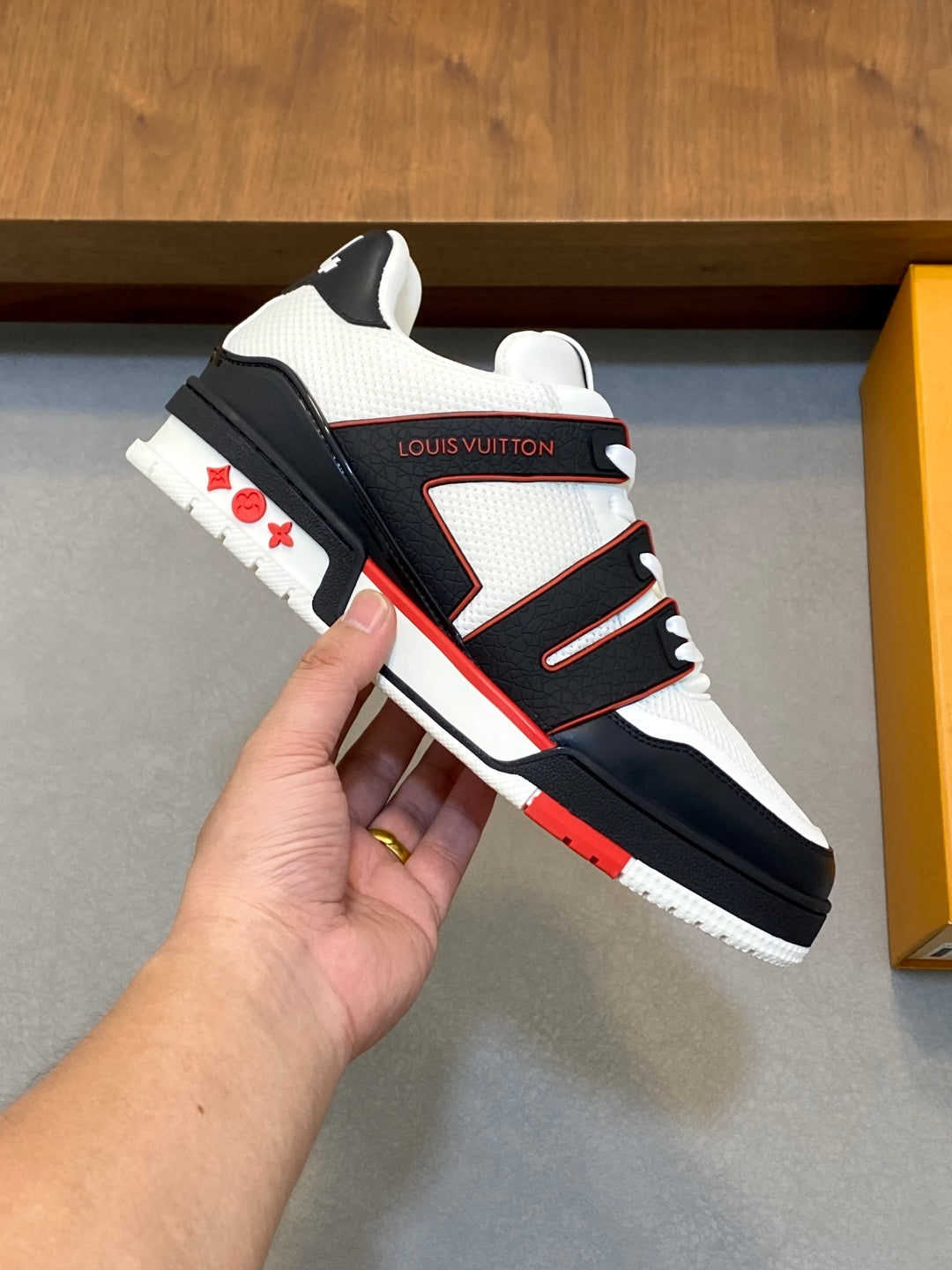 LU Sneakers trainers 2 Color's