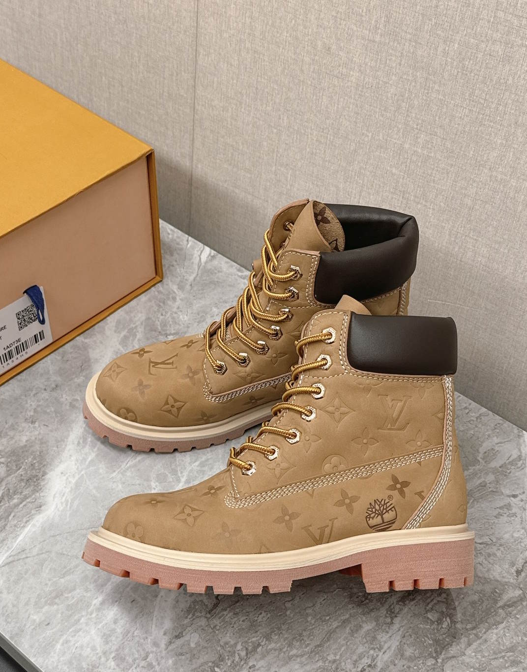 LU vs TIMBER LAND Boots 46