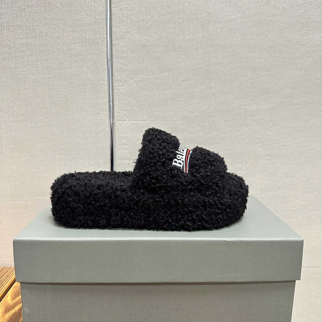 SNBAL Slippers 2 Color 's