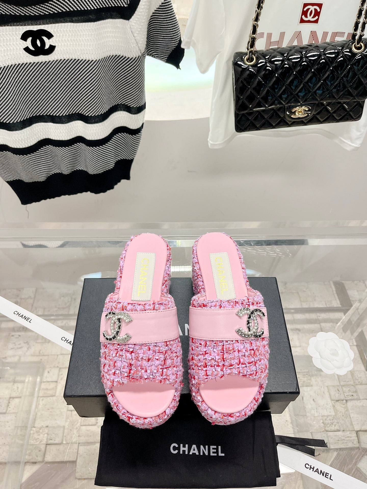 CHL Slippers 2 Color 's