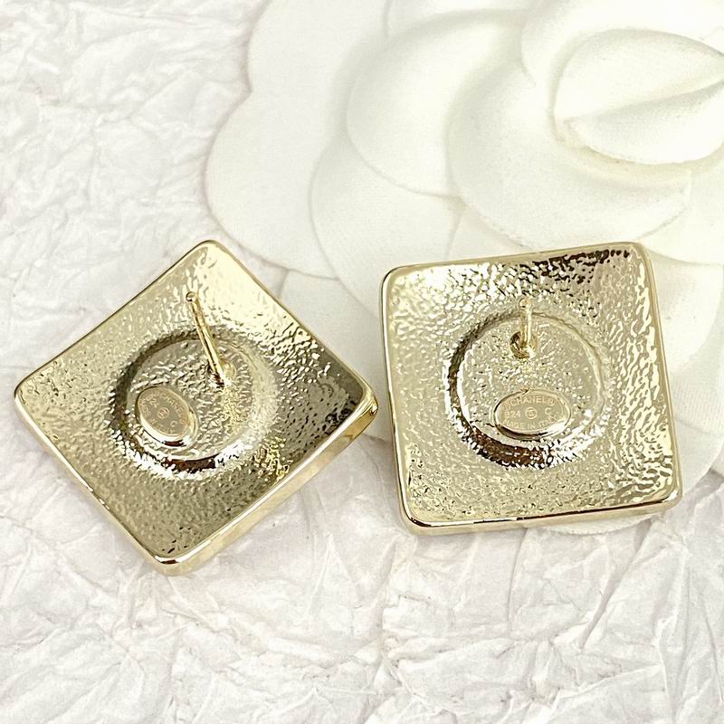 CHL Fashion earrings