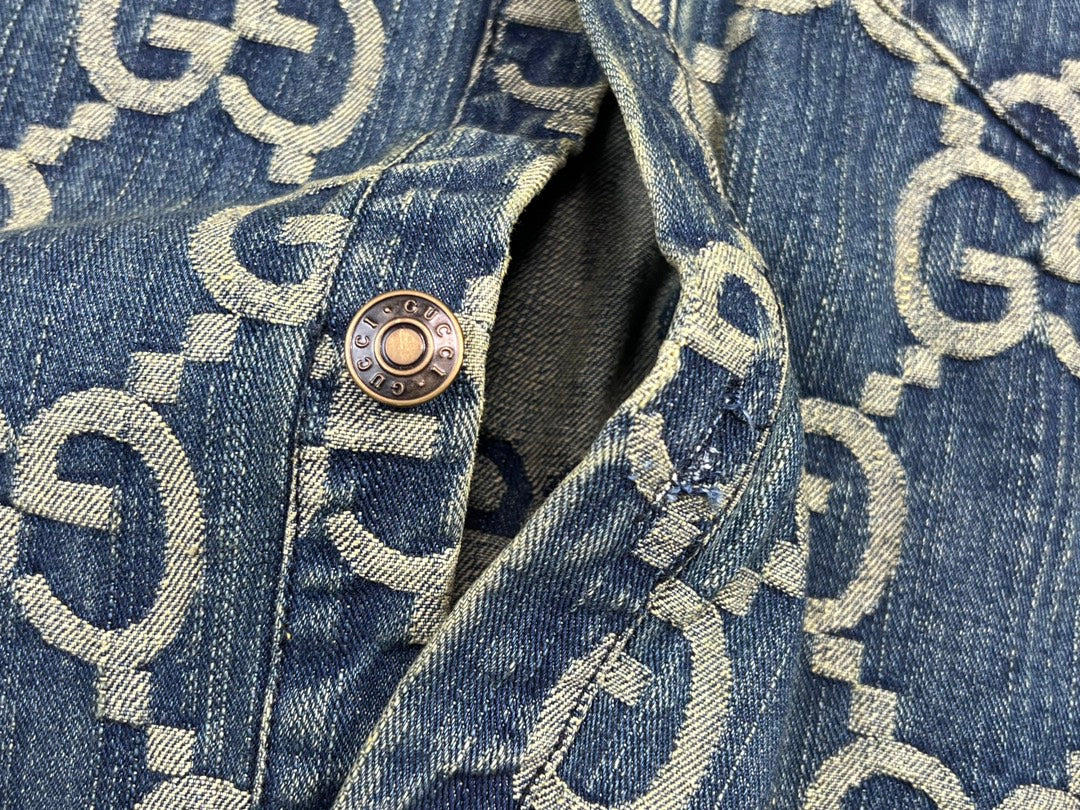 GU T-shirt Jeans Shirt Go