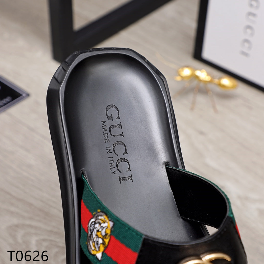 GU Slippers Slider 4 Color 's