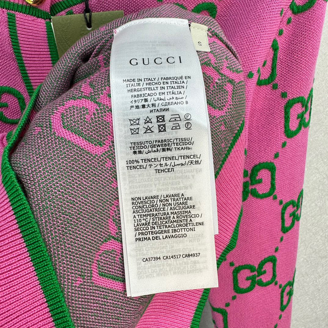 GU Sweater Pullover Jacket Woman
