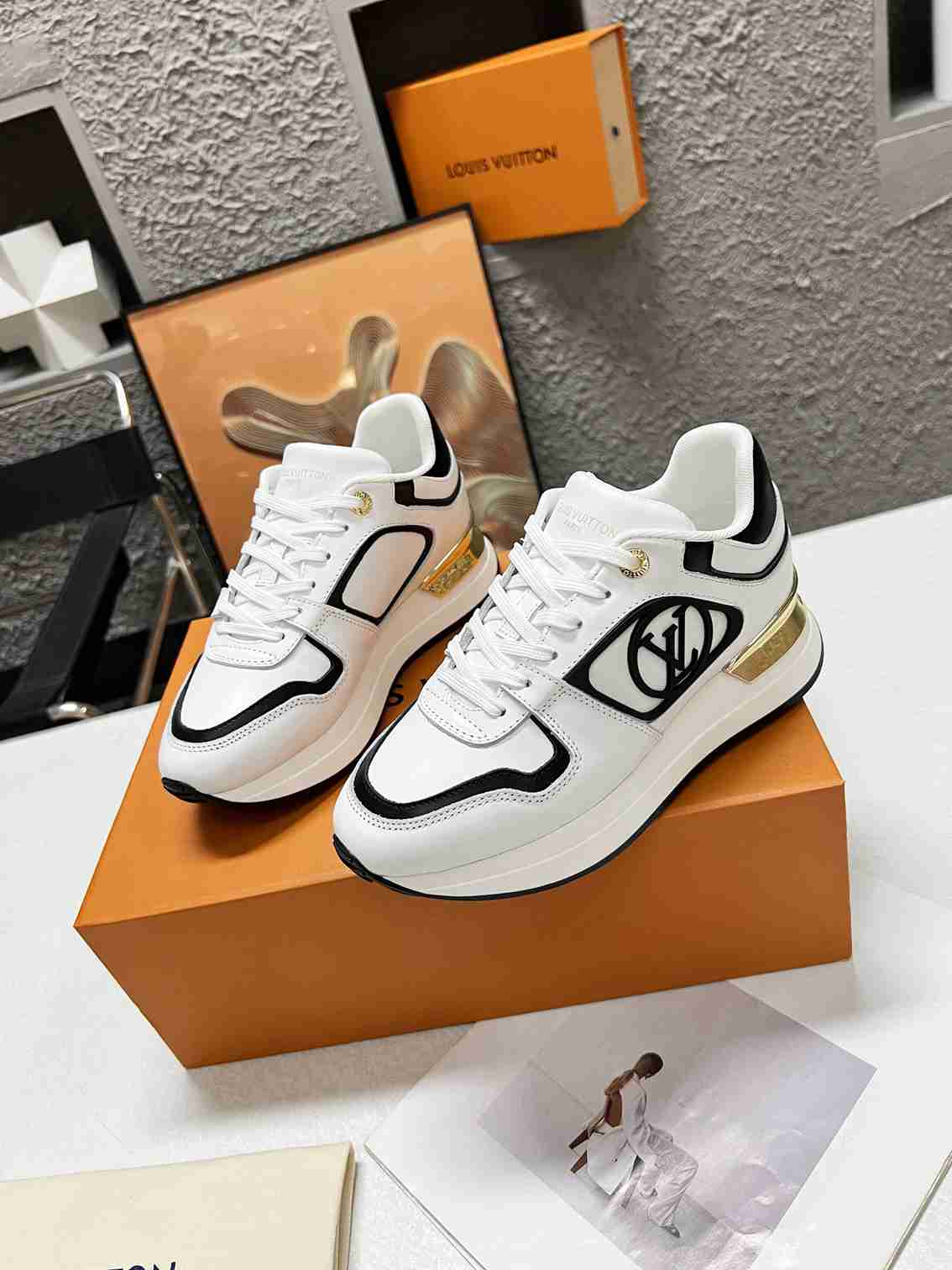 LU Sneakers Woman 2 Color ' s