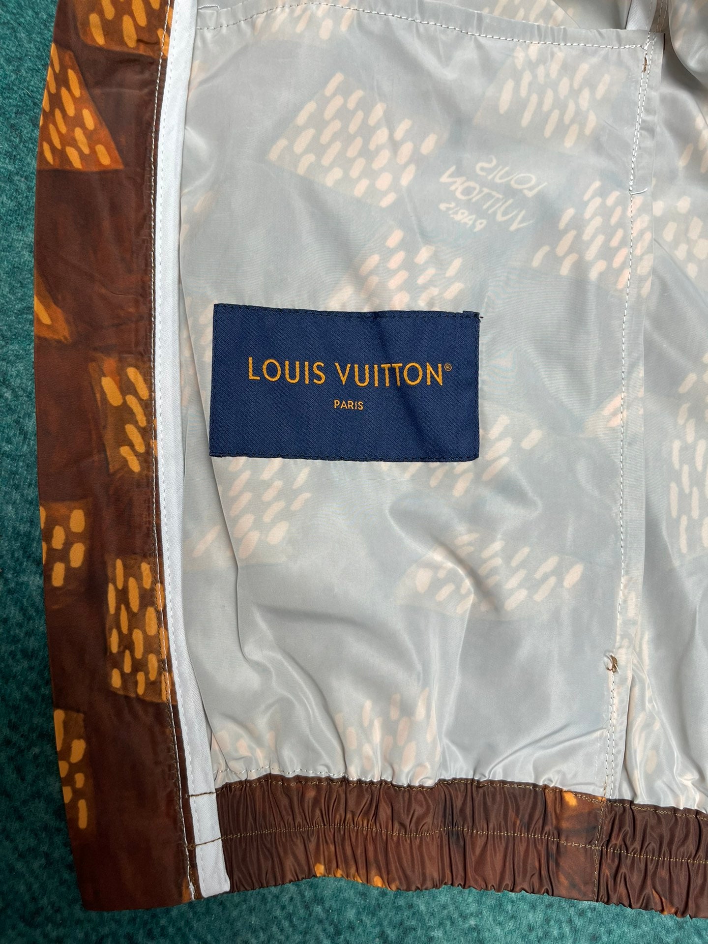LU Windbreak Activewear Jacket