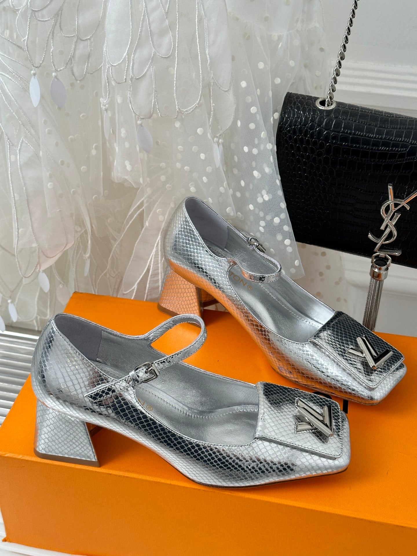 LU Shoes Fashion Heels