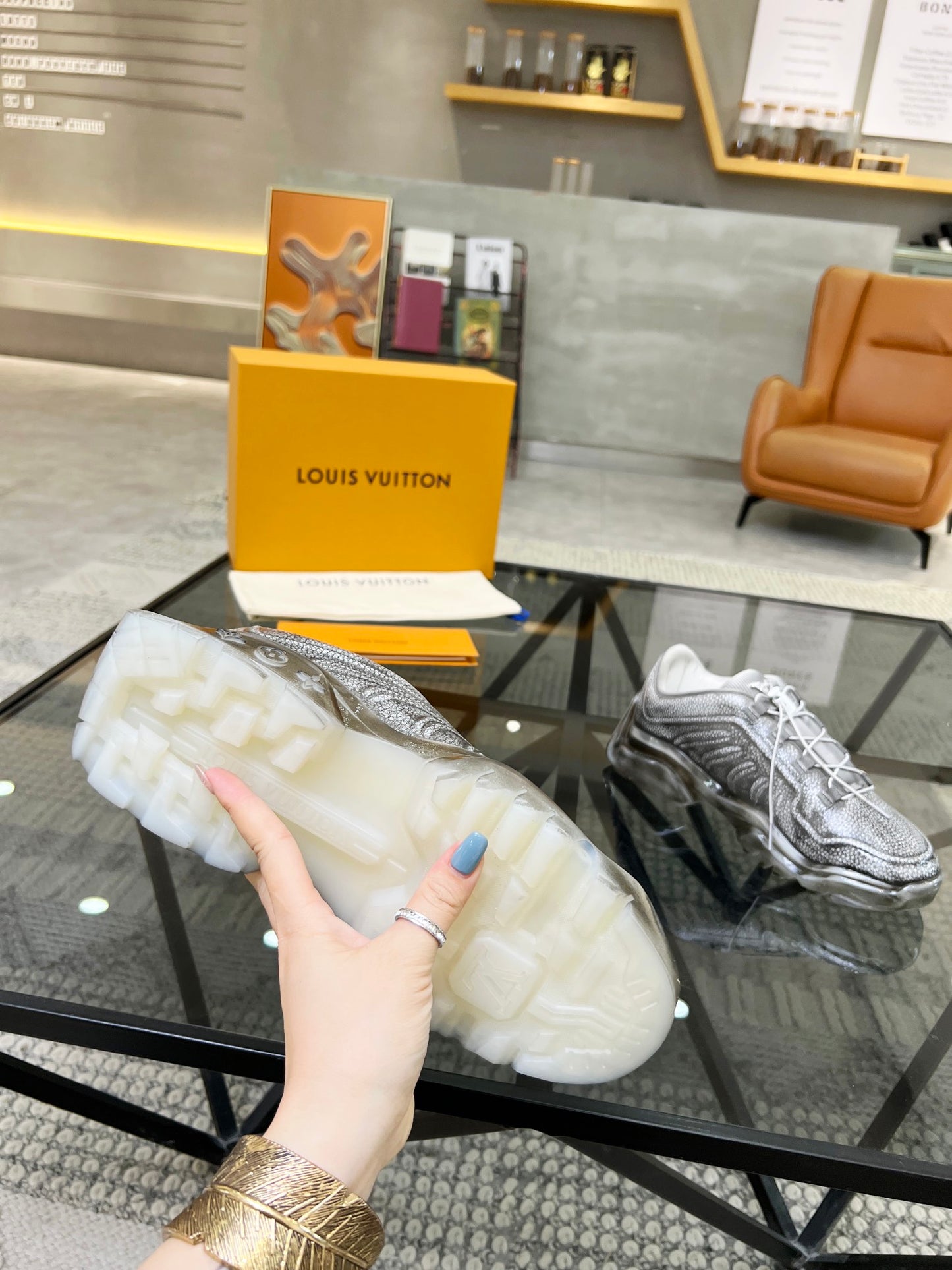 LU Sneakers Runner