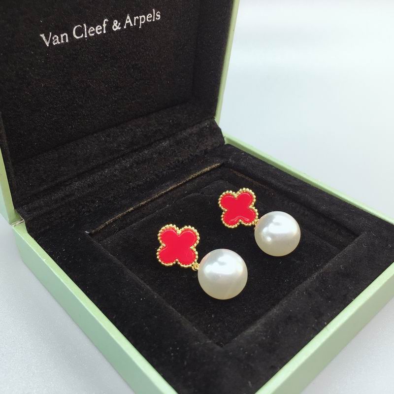 VAN C & A Earrings 2 Color 's