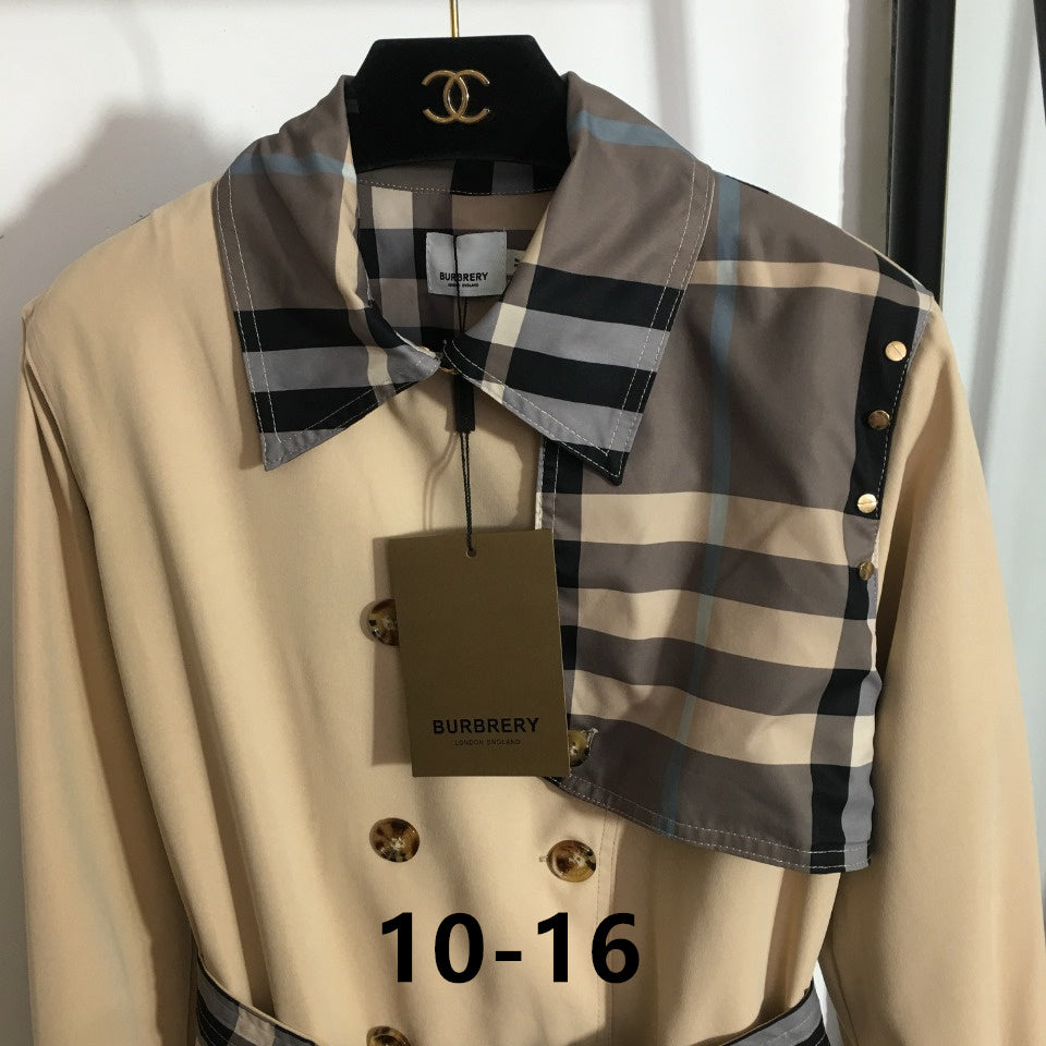 *BURBBER Trench Coat