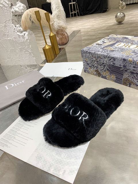 CHD Slippers DWAY Shearling 3 Color 's